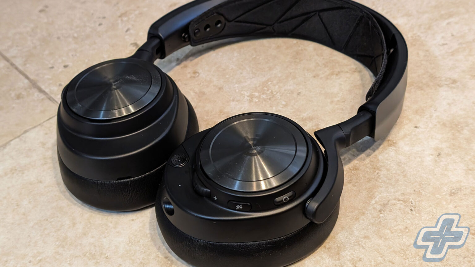 SteelSeries Arctis Nova Pro Wireless Gaming Headset | Image: Jason Siu / FullCleared SteelSeries Arctis Nova Pro Wireless Gaming Headset | Image: Jason Siu / FullCleared