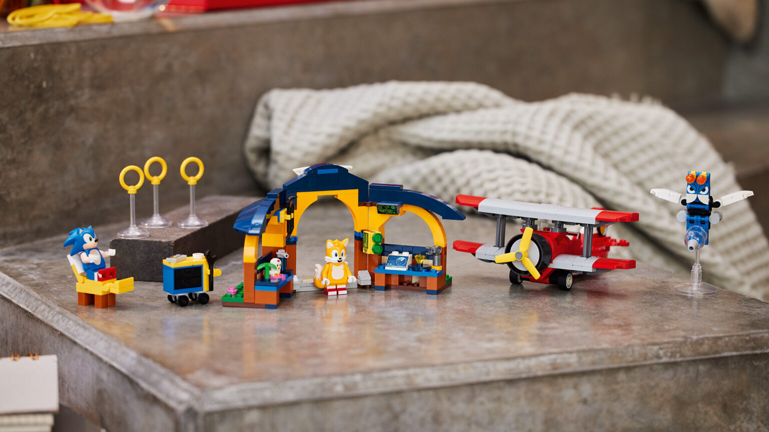 LEGO Sonic the Hedgehog Tails's Workshop and Tornado Plane (76991)