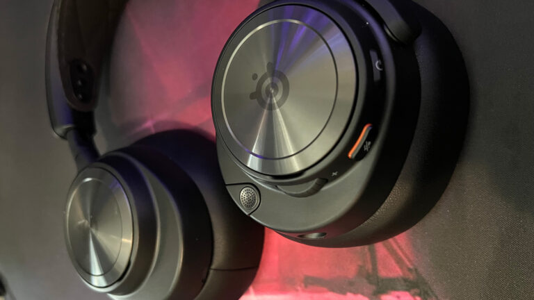 SteelSeries Arctis Nova Pro Wireless Headset