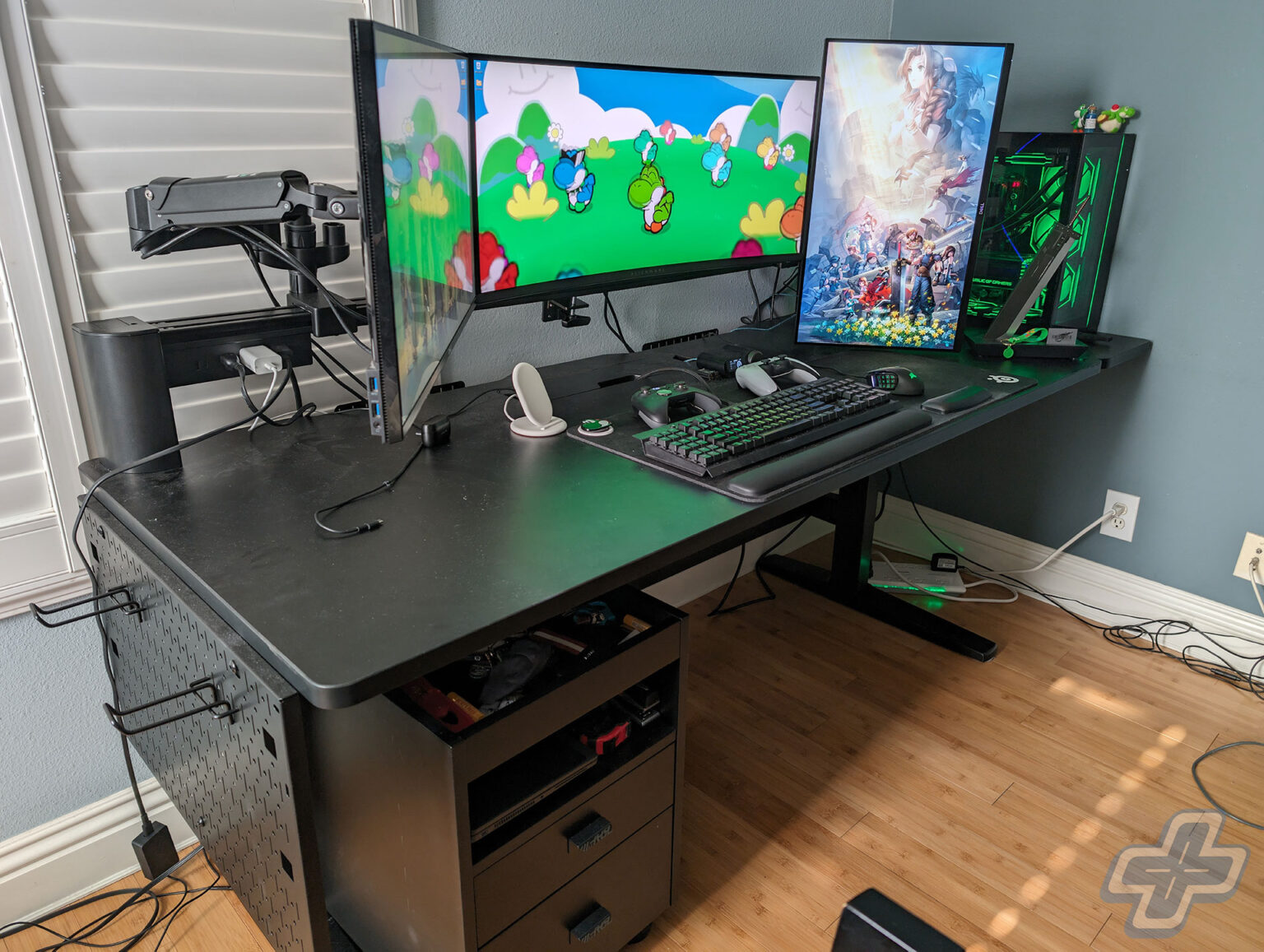 Corsair Platform:6 Desk Review | Photo by: Jason Siu, FullCleared Corsair Platform:6 Desk Review | Photo by: Jason Siu, FullCleared