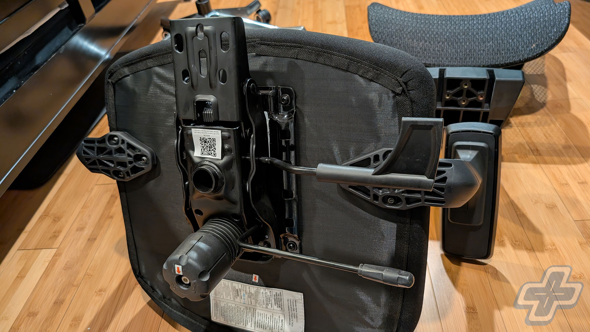 Eureka Ergonomic Axion Hybrid Chair Review Gallery | Image: Jason Siu / FullCleared Eureka Ergonomic Axion Hybrid Chair Review Gallery | Image: Jason Siu / FullCleared
