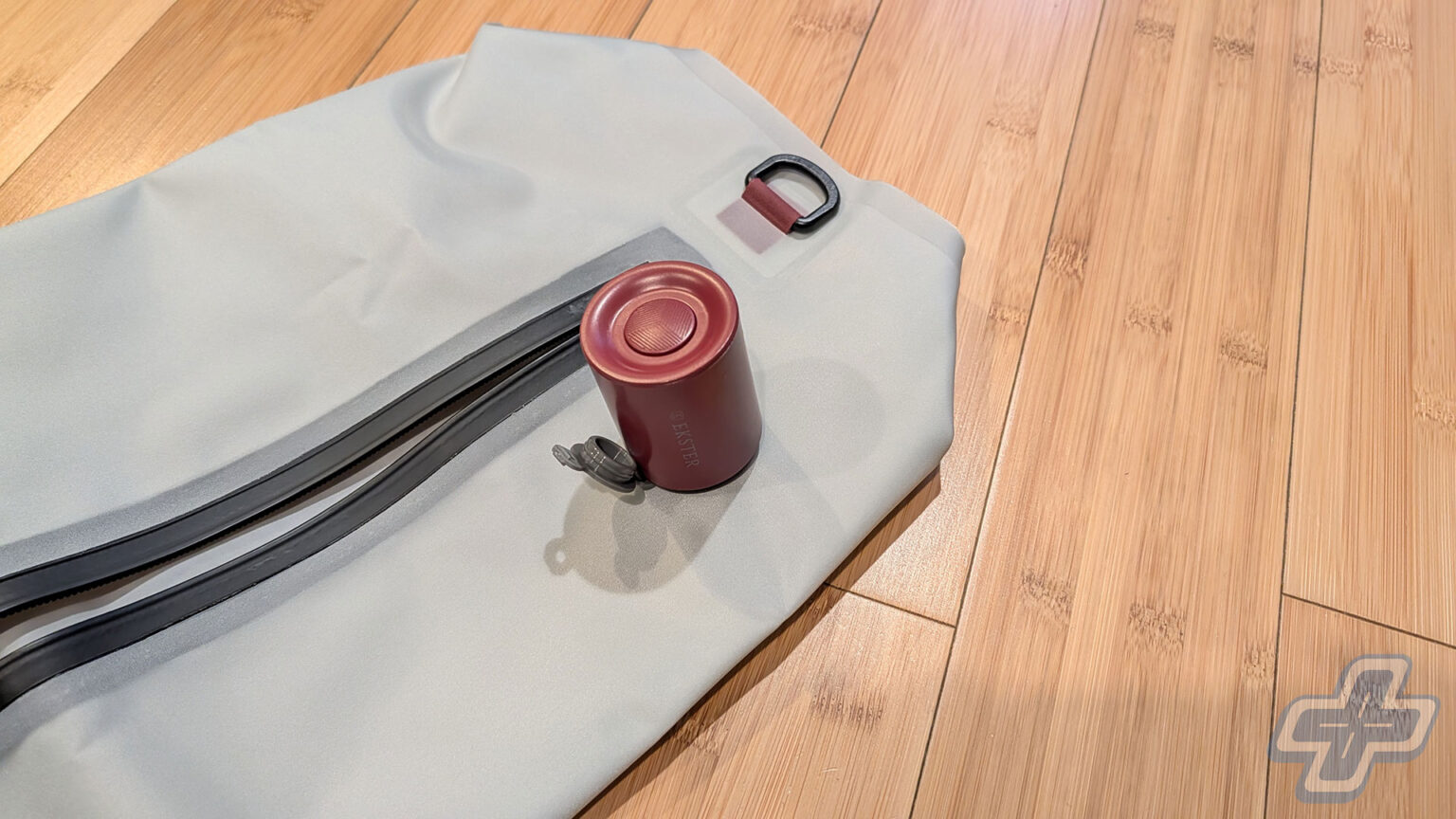 Ekster TravelPack Vacuum Kit Review Gallery | Image: Jason Siu / FullCleared