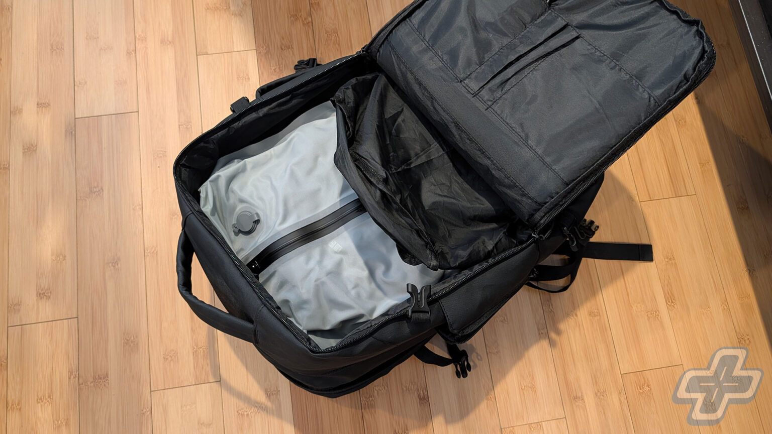 Ekster TravelPack Vacuum Kit Review Gallery | Image: Jason Siu / FullCleared